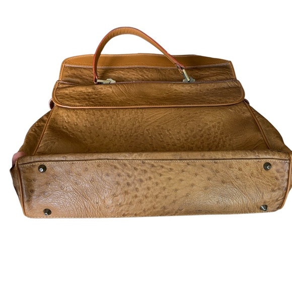 Chic Tan Women's Tote Bag - Picture 10 of 13